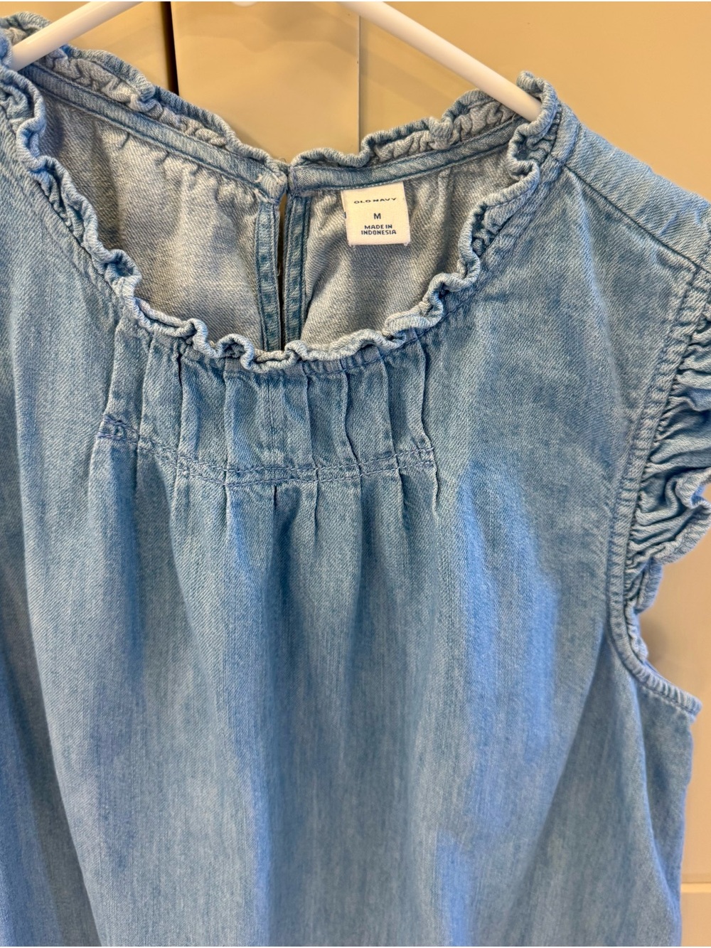 Old Navy Light Blue Denim Ruffle Sleeve Top - Picture 2 of 6